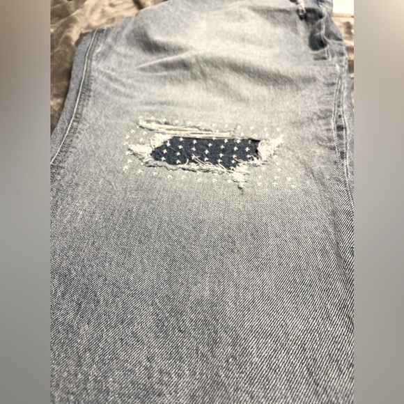 Old Navy High-Waisted Slouchy Straight Cropped Distressed Jeans for Women - Picture 5 of 5